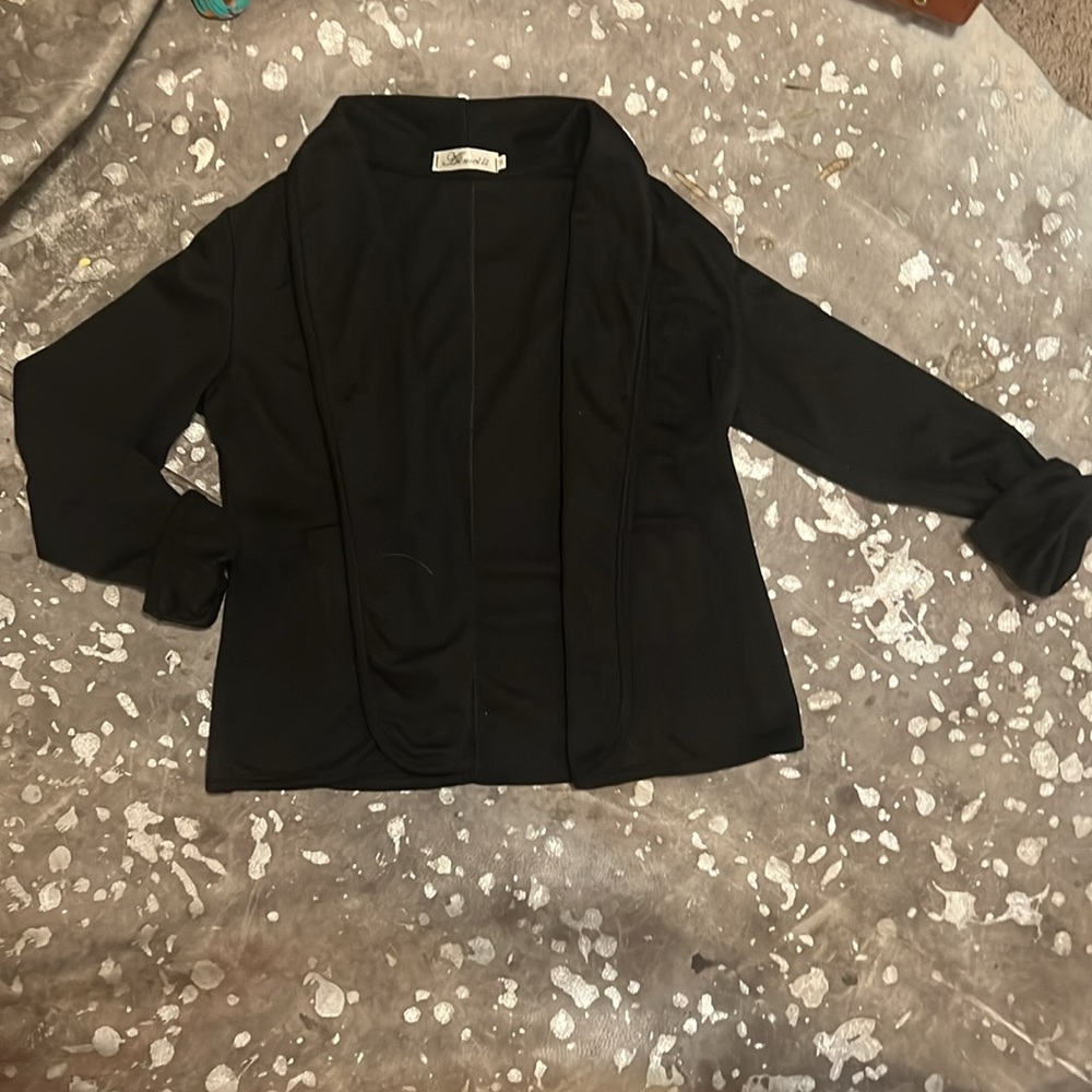 Cropped basic black two button blazer jacket